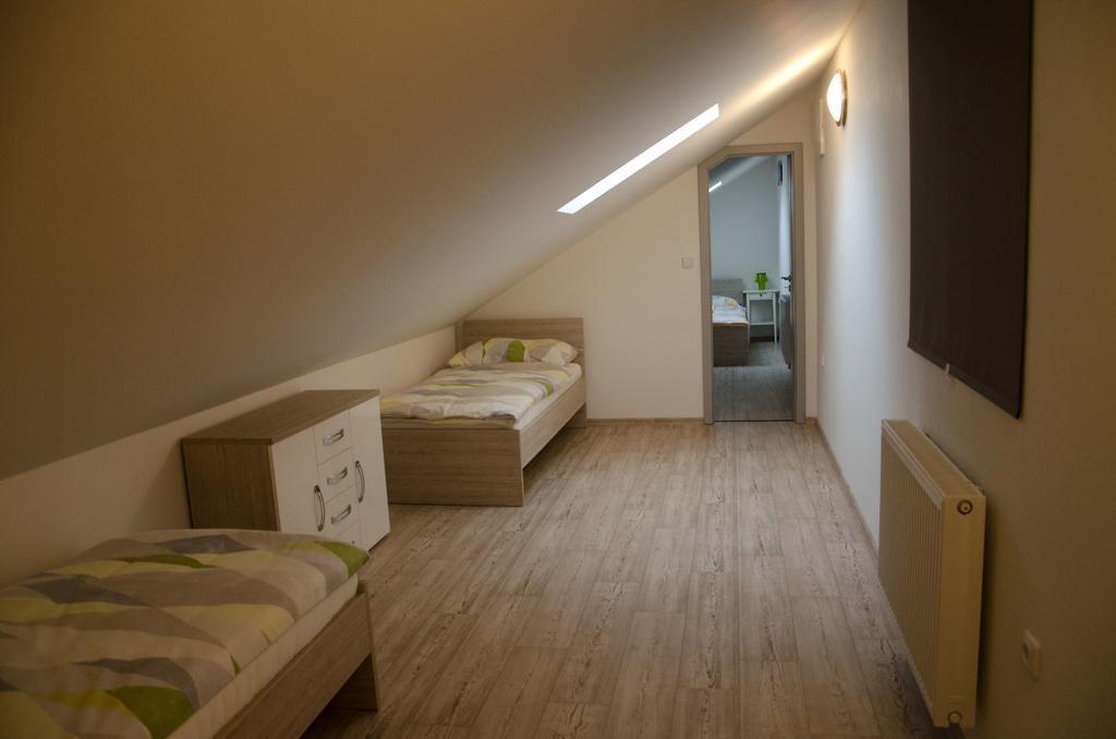 Apartment Lidicka Slavkov, 4 Person 슬래코브유브루나 외부 사진